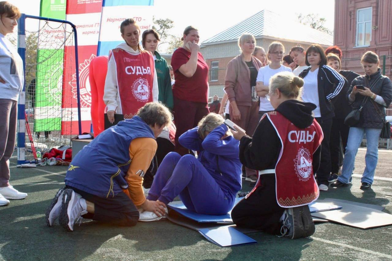 На стадионе Детского парка прошло тестирование норм комплекса ВФСК ГТО среди сотрудников муниципальных дошкольных образовательных учреждений На стадионе Детского парка прошло тестирование норм комплекса ВФСК ГТО среди сотрудников муниципальных дошкольных образовательных учреждений