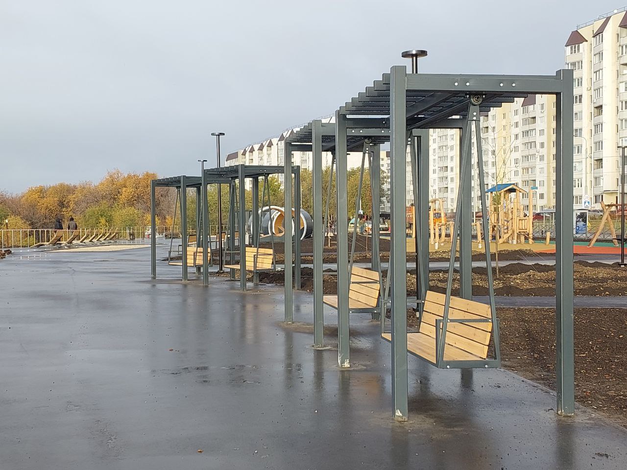 11111. 113612. В Ленинском районе благодаря депутатскому проекту, инициированного председателем Государственной Думы РФ Вячеславом Володиным "Новые парки и скверы" появилась новая зона отдыха 11111. 113612. В Ленинском районе благодаря депутатскому проекту, инициированного председателем Государственной Думы РФ Вячеславом Володиным "Новые парки и скверы" появилась новая зона отдыха