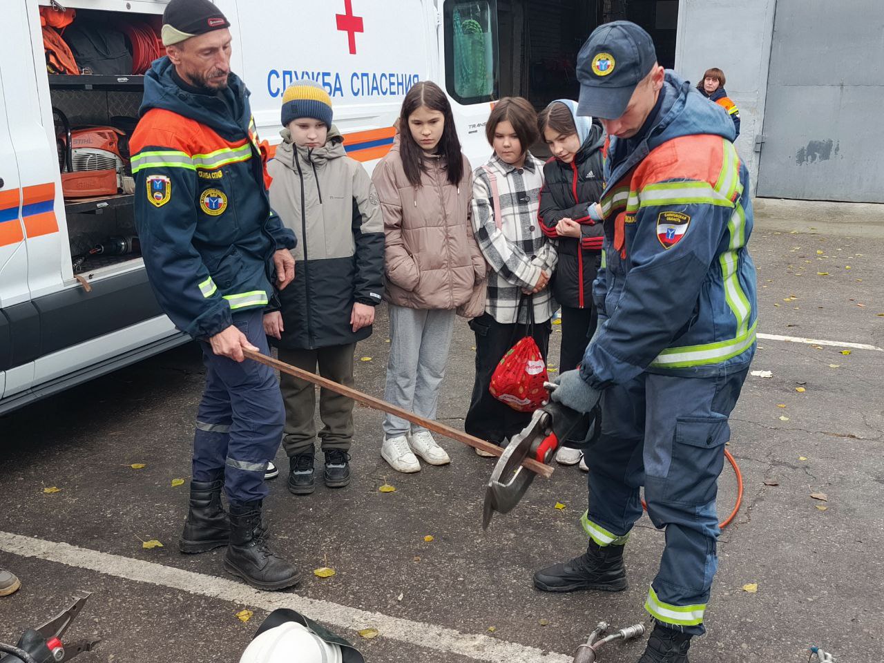 Дети ветеранов СВО познакомились с работой областной службы спасения Дети ветеранов СВО познакомились с работой областной службы спасения