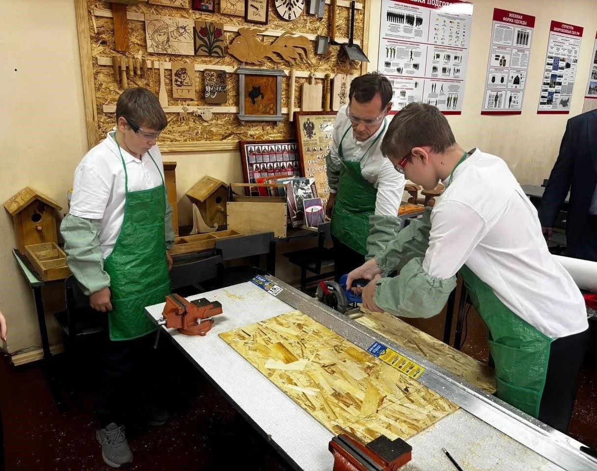 В школе №19 им И.П. Кузнецова состоялся фестиваль «Праздник успеха и открытых возможностей» в рамках проекта «Твоя карьера – старт в школе» грантового конкурса инициатив родительских сообществ, организованном Российским... В школе №19 им И.П. Кузнецова состоялся фестиваль «Праздник успеха и открытых возможностей» в рамках проекта «Твоя карьера – старт в школе» грантового конкурса инициатив родительских сообществ, организованном Российским...