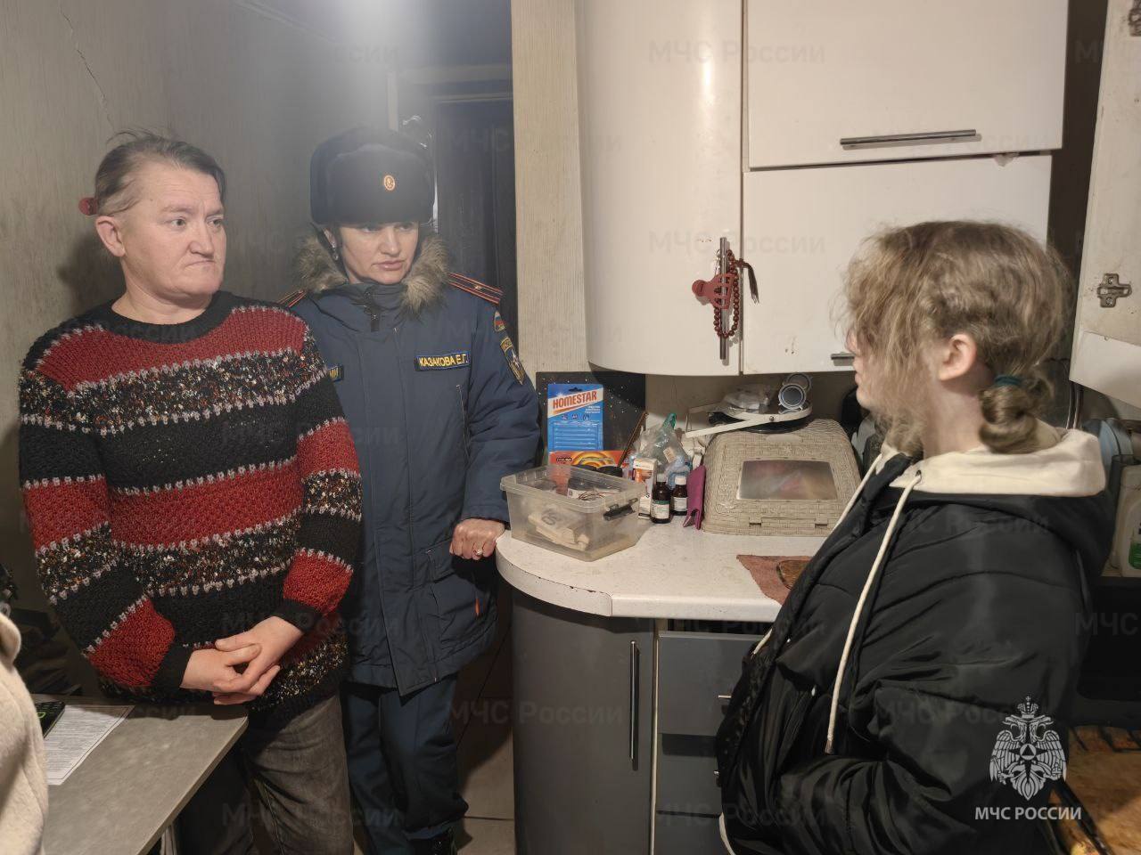 Безопасность на контроле. С начала года в регионе произошло около 6 тысяч пожаров, 97 человек погибли, из них четверо детей Безопасность на контроле. С начала года в регионе произошло около 6 тысяч пожаров, 97 человек погибли, из них четверо детей