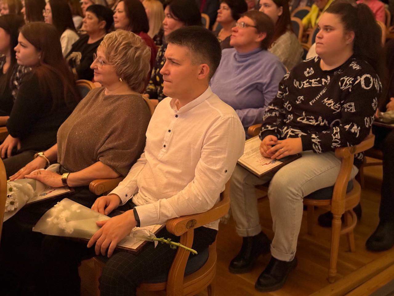 В честь 105-летия областной службы скорой помощи прошел концерт В честь 105-летия областной службы скорой помощи прошел концерт