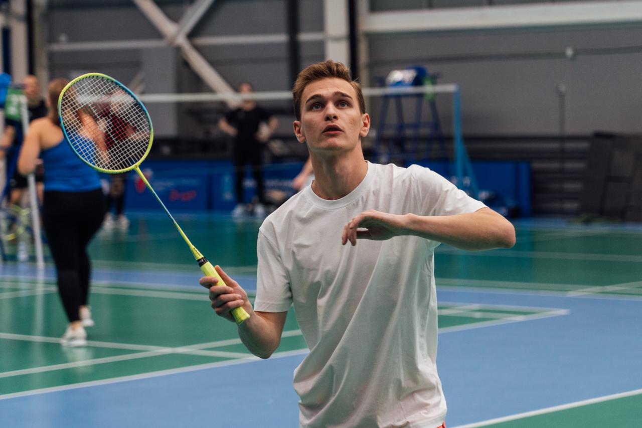 Команда ГТРК «Саратов» начала борьбу в IV Открытом первенстве СГЮА по бадминтону среди любительских команд Команда ГТРК «Саратов» начала борьбу в IV Открытом первенстве СГЮА по бадминтону среди любительских команд