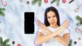 Упавший в снег телефон моментально «умрет» при одном действии: этим грешат многие