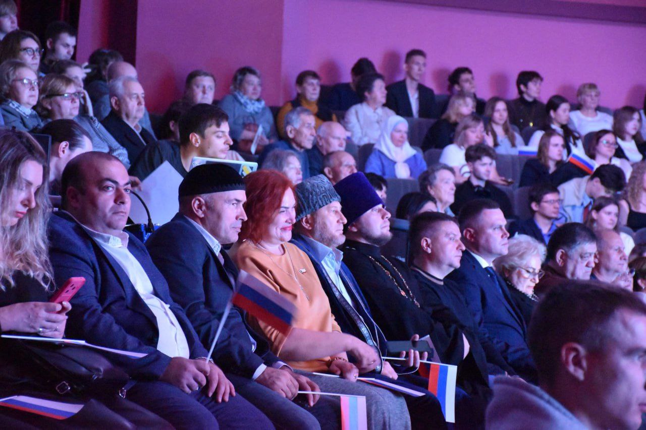 В Саратове состоялся фестиваль национальных культур «Мы – Россия!» В Саратове состоялся фестиваль национальных культур «Мы – Россия!»