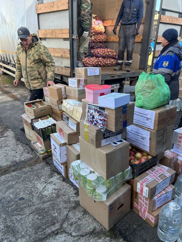 Саратовские общественники продолжают помогать фронту Саратовские общественники продолжают помогать фронту