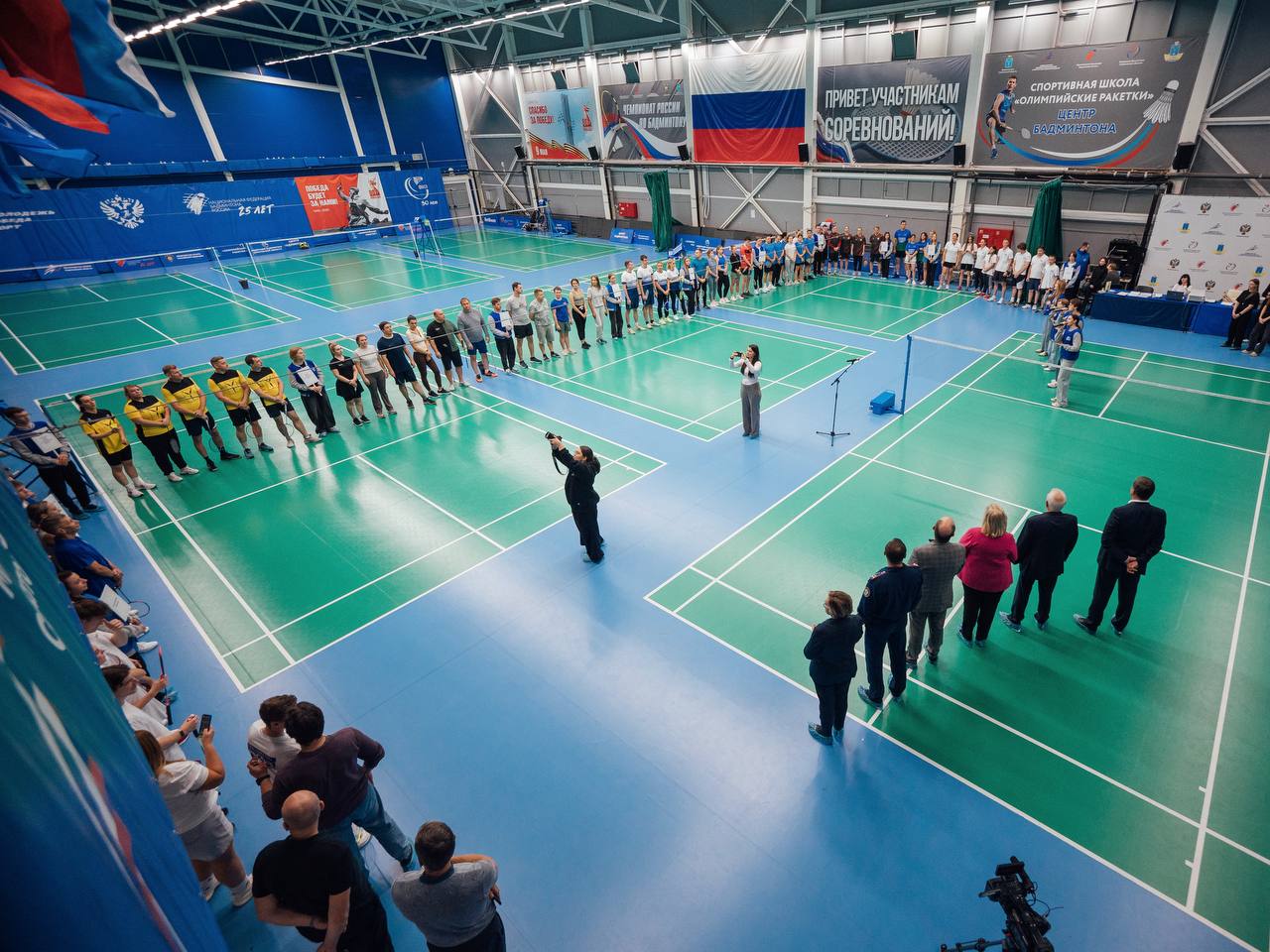 Сотрудники следственного управления приняли участие в старте IV Открытого первенства СГЮА по бадминтону среди любительских команд Сотрудники следственного управления приняли участие в старте IV Открытого первенства СГЮА по бадминтону среди любительских команд