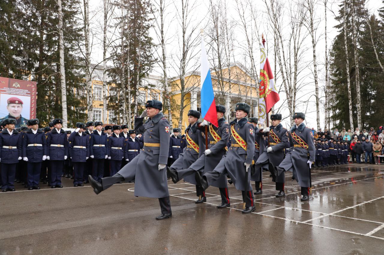 Воспитанники училища Росгвардии дали торжественную клятву кадета