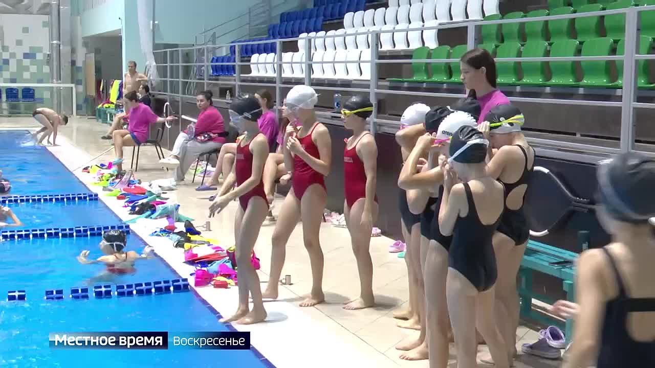 Спортивные наставники принимают поздравления