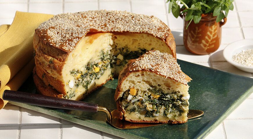 Заливной пирог с зеленью: быстрый и полезный рецепт для всей семьи