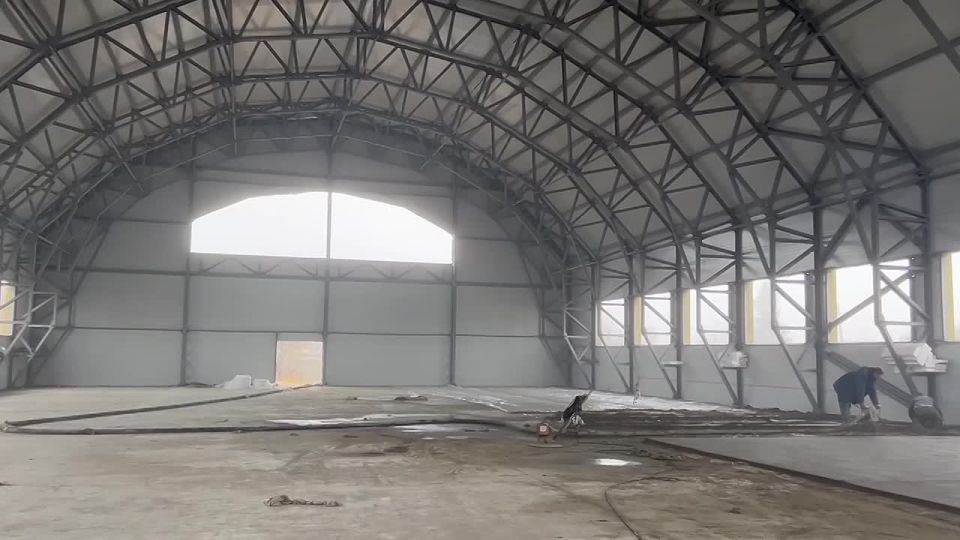 Модульный спортивный зал в Калининске не сдан в срок