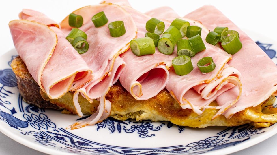 Производителей этих марок ветчины уличили в обмане: состав решили приукрасить