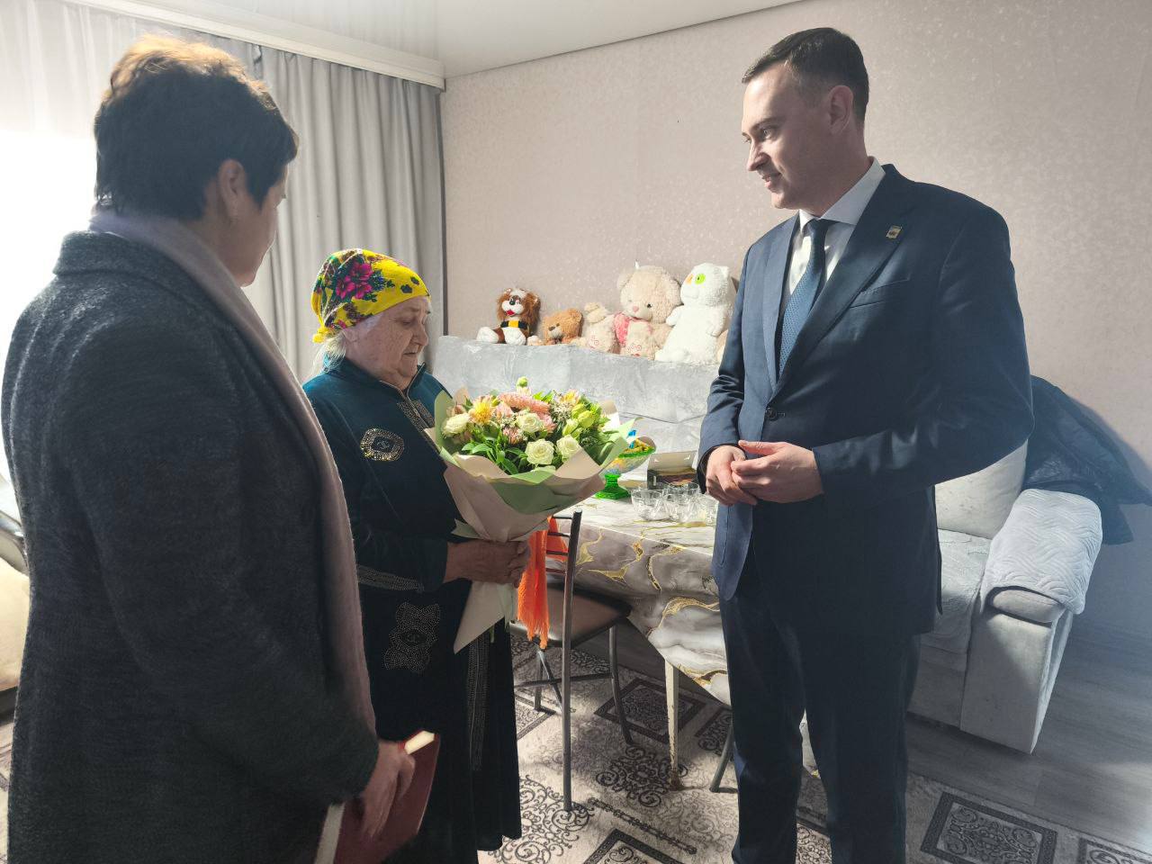 Познакомился с нашим бойцом и его семьей