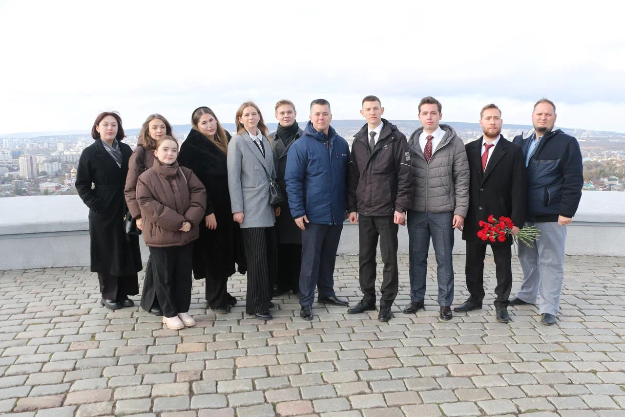 Делегация из Луганска посетила Саратов в День народного единства Делегация из Луганска посетила Саратов в День народного единства