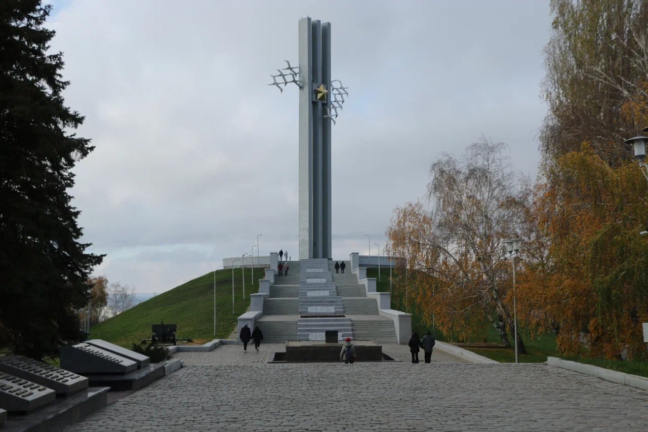 Делегация из Луганска посетила Саратов в День народного единства Делегация из Луганска посетила Саратов в День народного единства