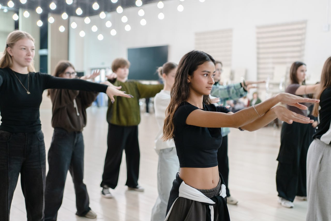 Саратовские студенты объединились в танцевальном марафоне народов России