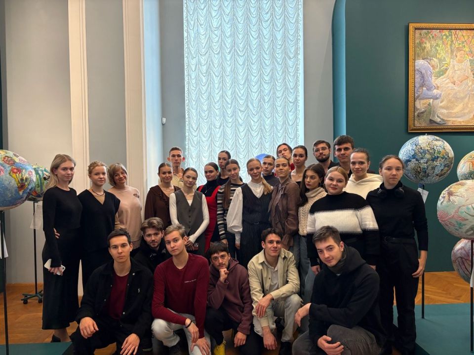 Юные участники «Театрального Приволжья» познакомились с саратовской художественной школой Юные участники «Театрального Приволжья» познакомились с саратовской художественной школой