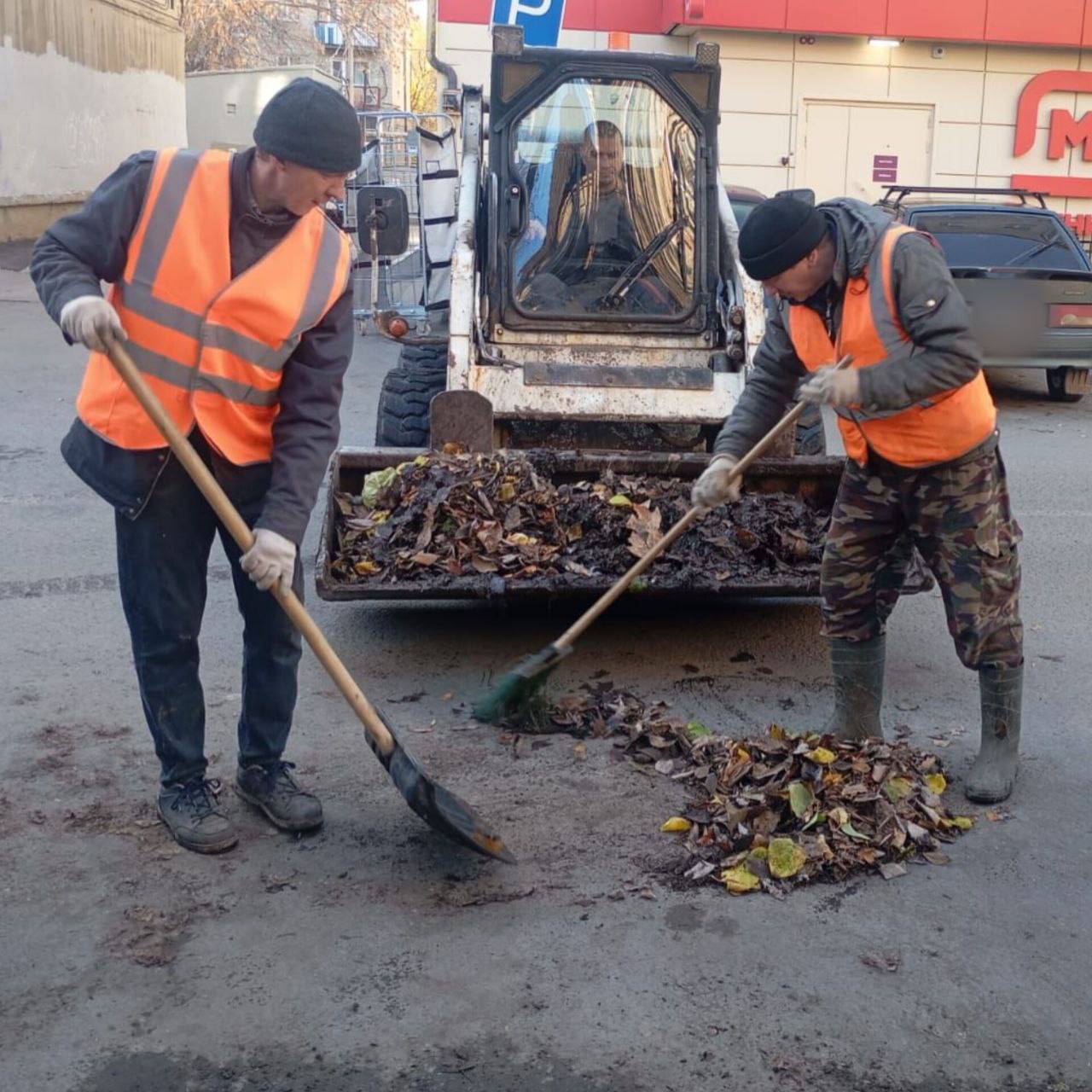 Продолжаются мероприятия по благоустройству города Продолжаются мероприятия по благоустройству города