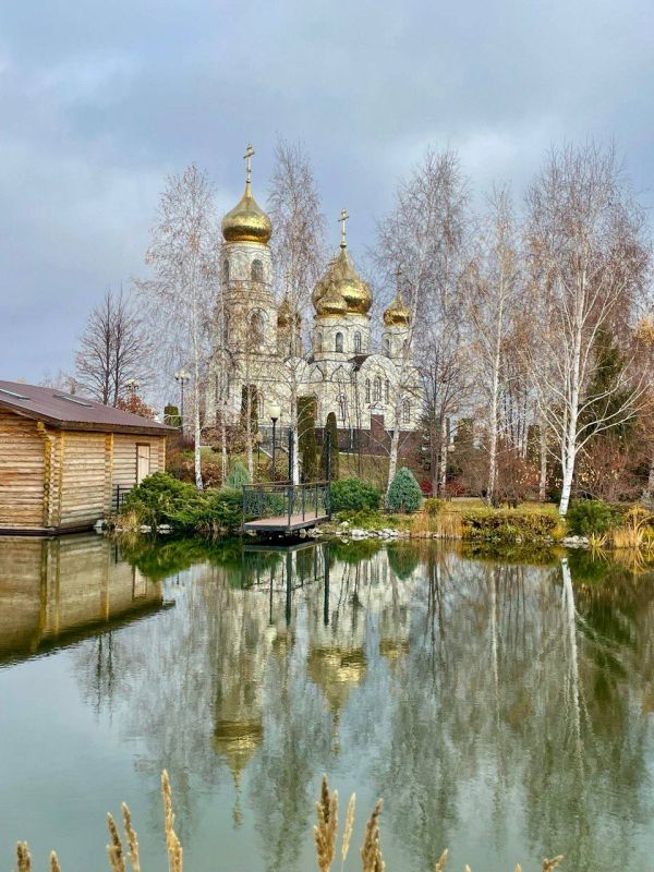 Осень в монастыре…. Иоанновский женский монастырь, пос