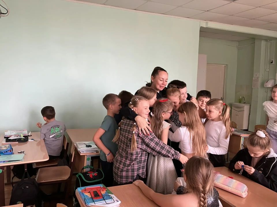 В Балашове сотрудники Госавтоинспекции провели с лицеистами мастер-класс по изготовлению световозвращающихфликеров В Балашове сотрудники Госавтоинспекции провели с лицеистами мастер-класс по изготовлению световозвращающихфликеров