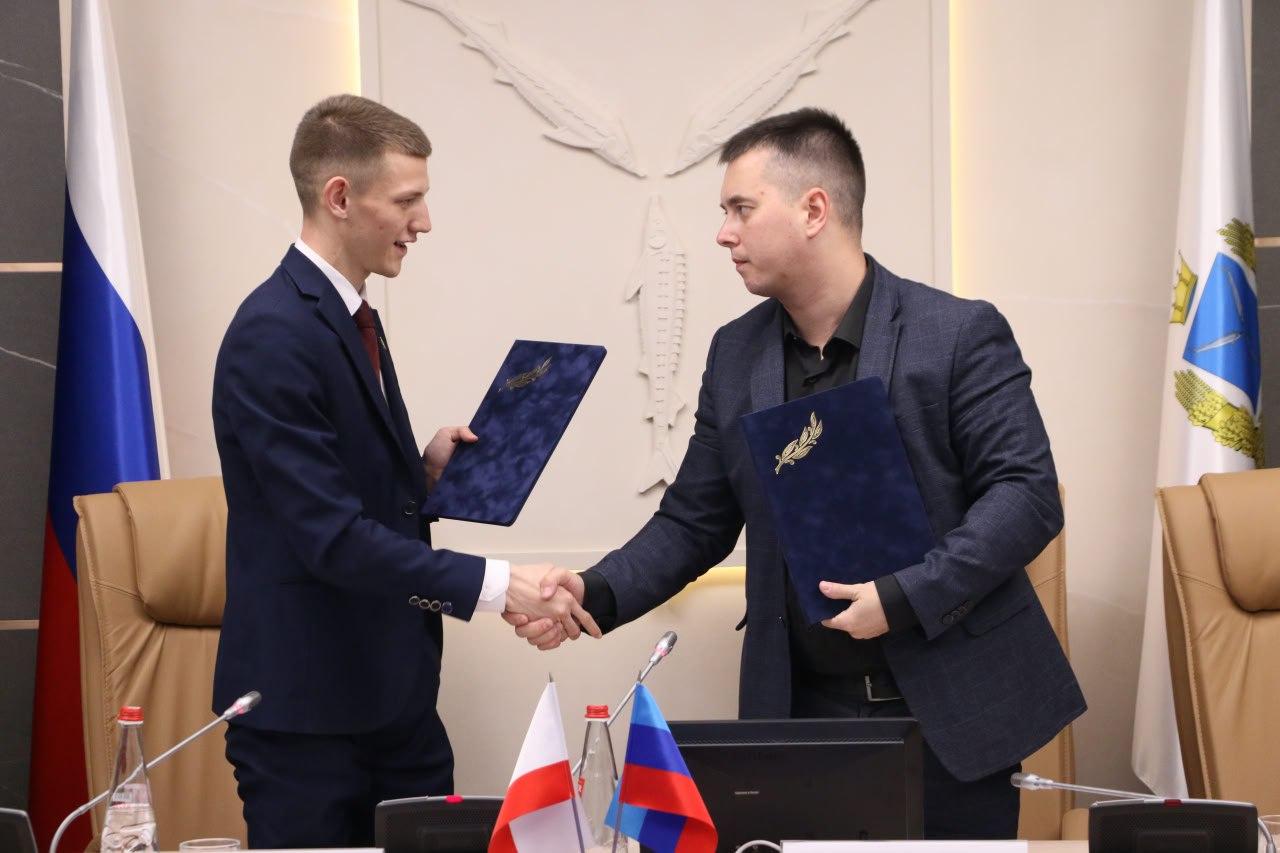 Молодежные парламенты из Саратовской области и ЛНР будут сотрудничать Молодежные парламенты из Саратовской области и ЛНР будут сотрудничать