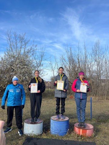 Кросс в Павловке: юные легкоатлеты завоевали призовые места Кросс в Павловке: юные легкоатлеты завоевали призовые места