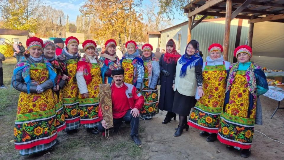 Учреждения культуры Энгельсского муниципального района ко Дню народного единства подготовили обширную программу мероприятий Учреждения культуры Энгельсского муниципального района ко Дню народного единства подготовили обширную программу мероприятий