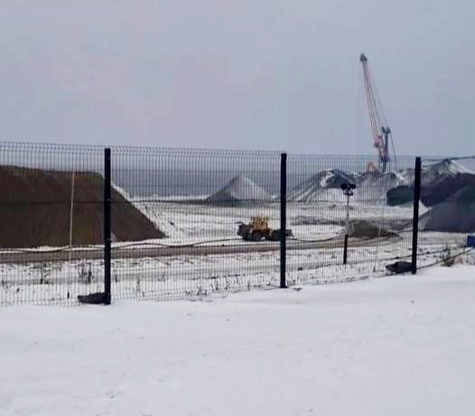 Специалисты саратовского завода монтируют стальные резервуары в бухте Север при температуре – 40°C Специалисты саратовского завода монтируют стальные резервуары в бухте Север при температуре – 40°C