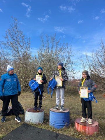 Кросс в Павловке: юные легкоатлеты завоевали призовые места Кросс в Павловке: юные легкоатлеты завоевали призовые места