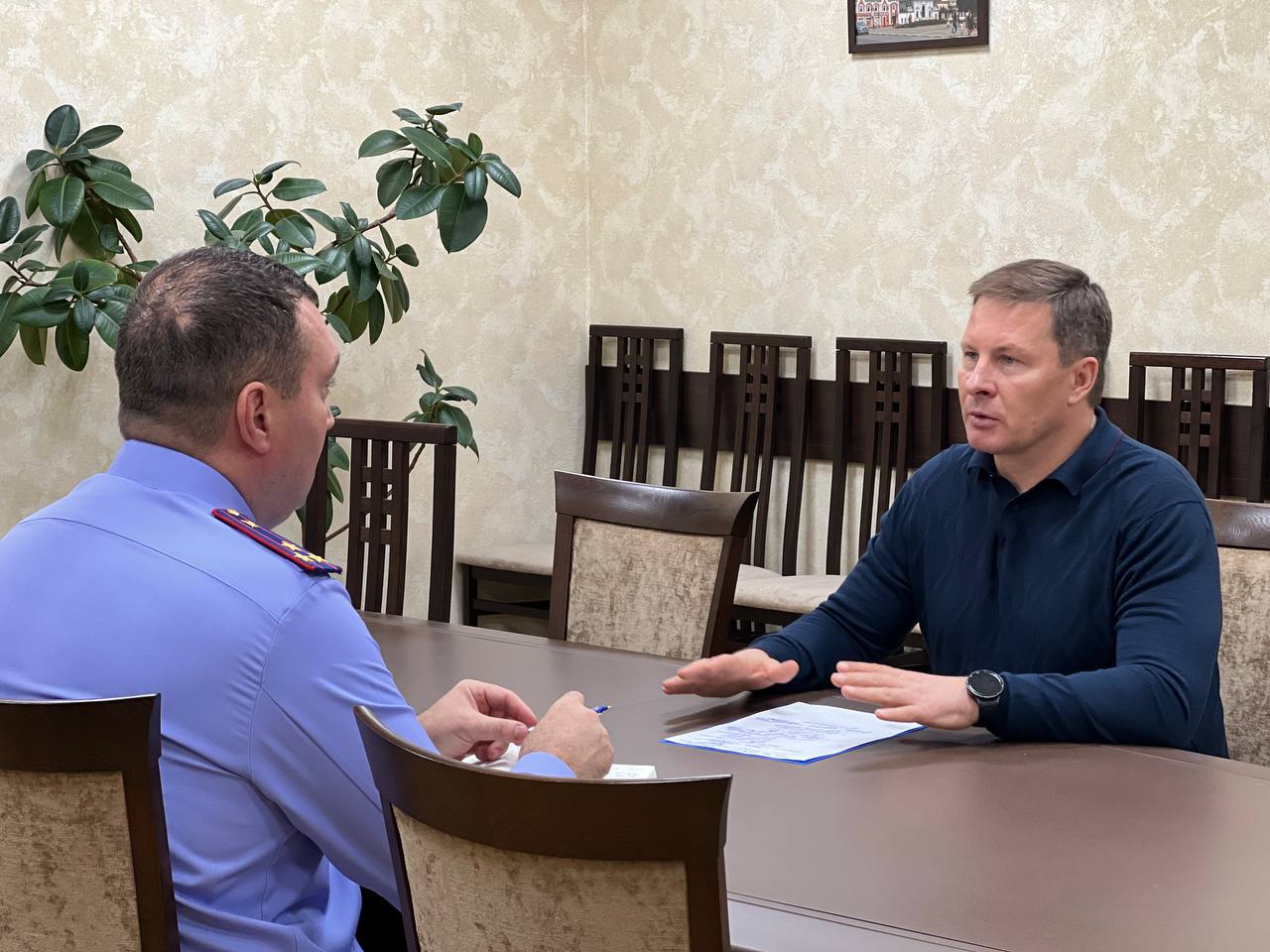 В следственном управлении обсудили организацию крупных спортивных мероприятий и популяризацию спорта среди молодежи В следственном управлении обсудили организацию крупных спортивных мероприятий и популяризацию спорта среди молодежи