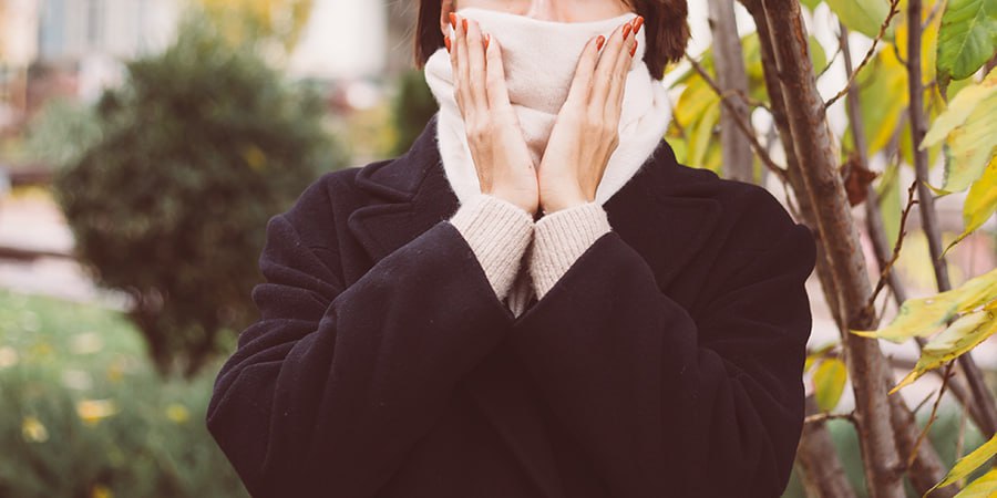 Жители Елшанки жалуются на тошнотворный запах возле завода