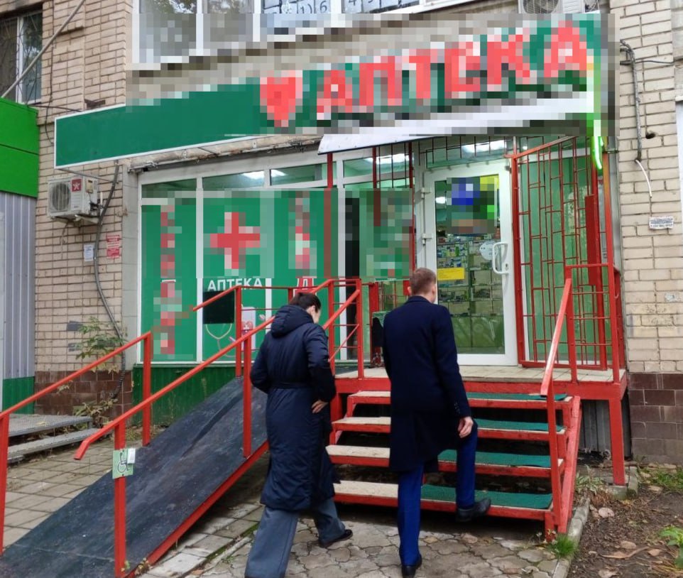 В Энгельсе возбуждено семь административных дел по факту нарушения правил установки вывесок