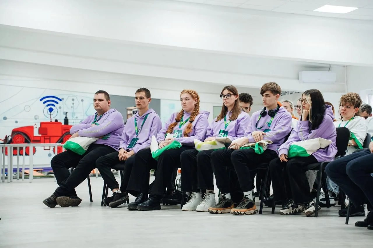 Энгельсская молодежь на Всероссийском конкурсе «Я в Агро» Энгельсская молодежь на Всероссийском конкурсе «Я в Агро»