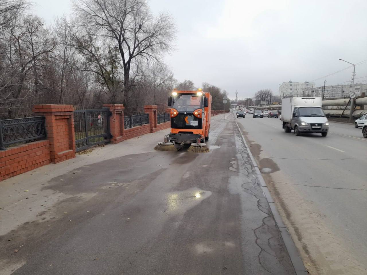 Продолжаются мероприятия по благоустройству города Продолжаются мероприятия по благоустройству города