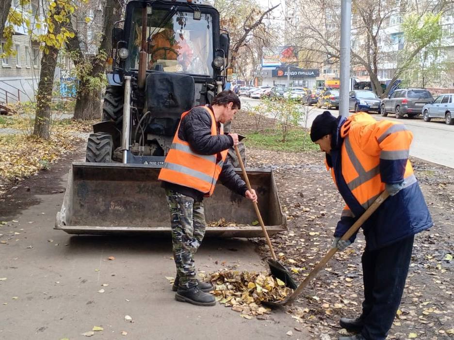 Продолжаются мероприятия по благоустройству города Продолжаются мероприятия по благоустройству города