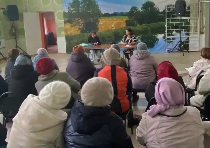 В населенных пунктах Энгельсского района для удобства жителей продолжаются встречи с кадастровыми инженерами и представителями учреждений финансовой сферы В населенных пунктах Энгельсского района для удобства жителей продолжаются встречи с кадастровыми инженерами и представителями учреждений финансовой сферы