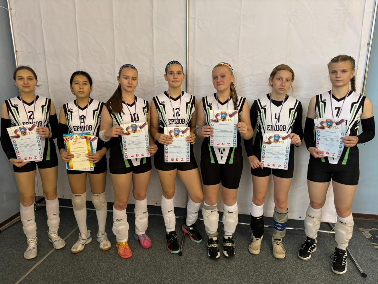 Турнир по волейболу: победу одержали команды СШ «Балаково» Турнир по волейболу: победу одержали команды СШ «Балаково»