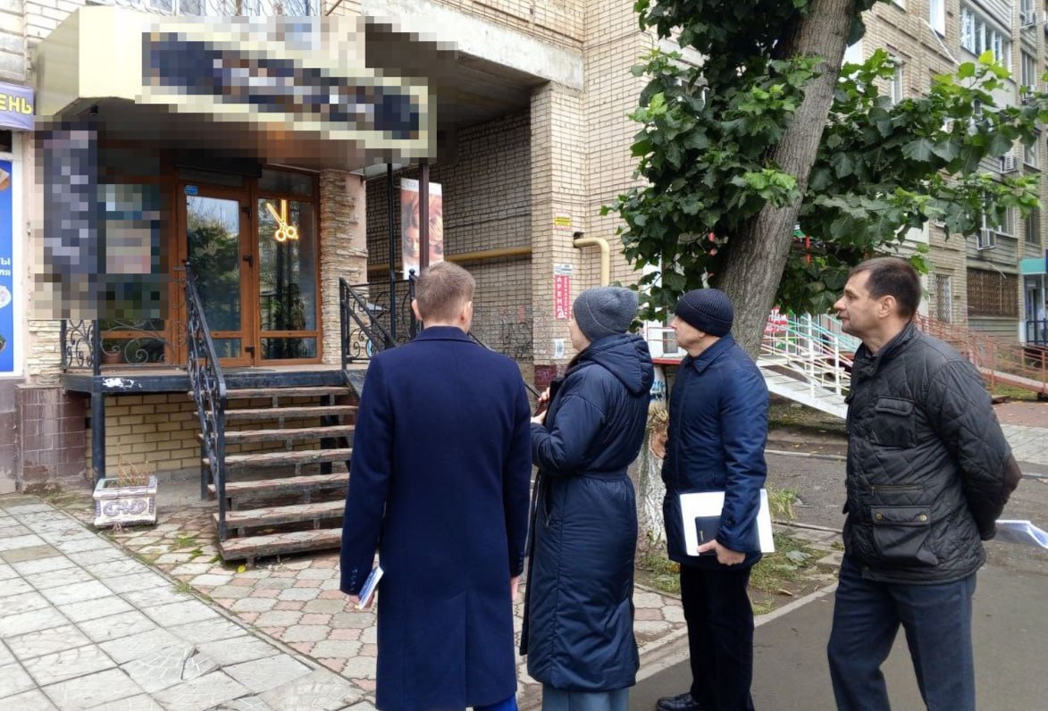 В Энгельсе возбуждено семь административных дел по факту нарушения правил установки вывесок В Энгельсе возбуждено семь административных дел по факту нарушения правил установки вывесок