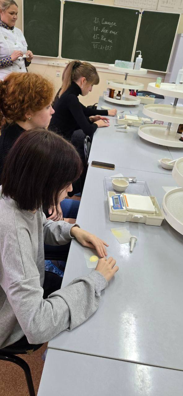 Знакомство с миром медицины: учащиеся лицея №2 посетили Саратовский медицинский университет Знакомство с миром медицины: учащиеся лицея №2 посетили Саратовский медицинский университет