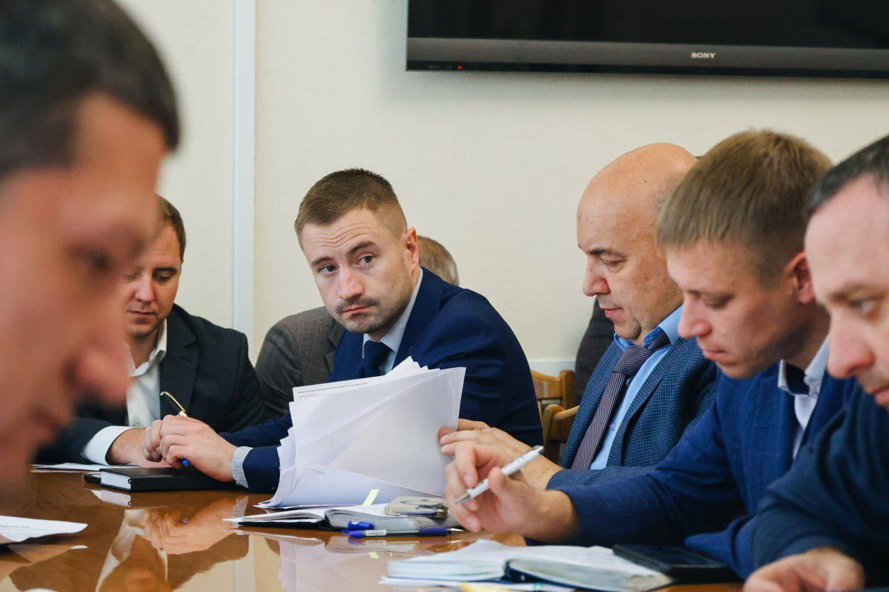 По поручению главы Саратова Михаила Исаева состоялось совещание по вопросам благоустройства города в осенне-зимний период По поручению главы Саратова Михаила Исаева состоялось совещание по вопросам благоустройства города в осенне-зимний период