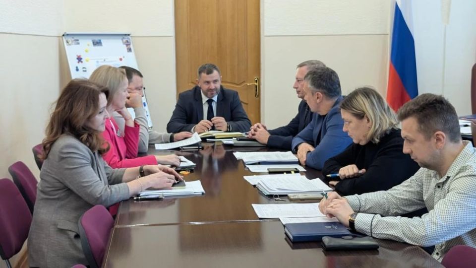 По поручению губернатора Романа Бусаргина в Балаково продолжается снос незаконных объектов