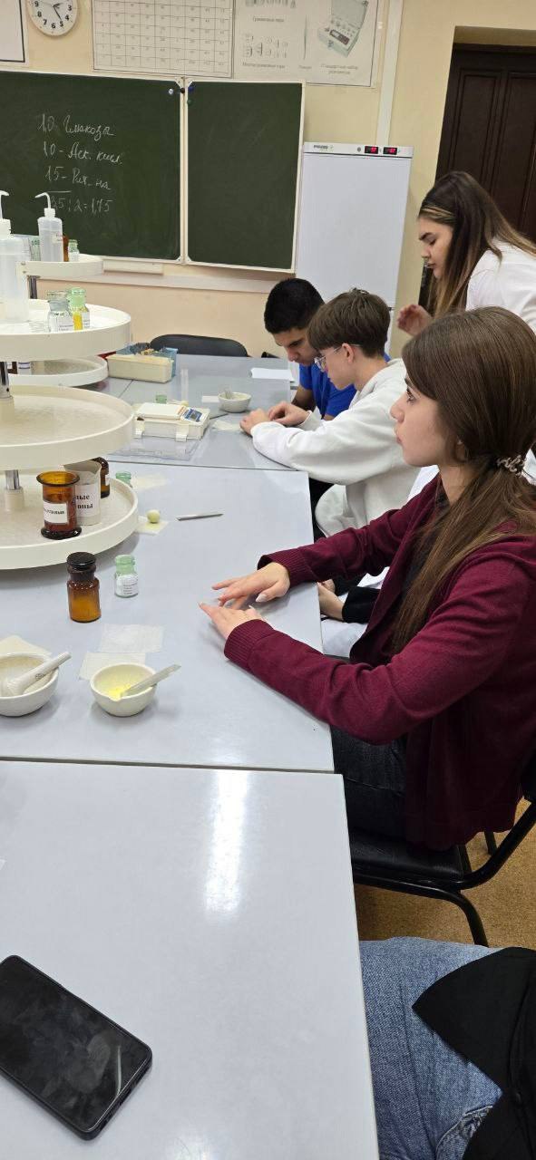 Знакомство с миром медицины: учащиеся лицея №2 посетили Саратовский медицинский университет Знакомство с миром медицины: учащиеся лицея №2 посетили Саратовский медицинский университет