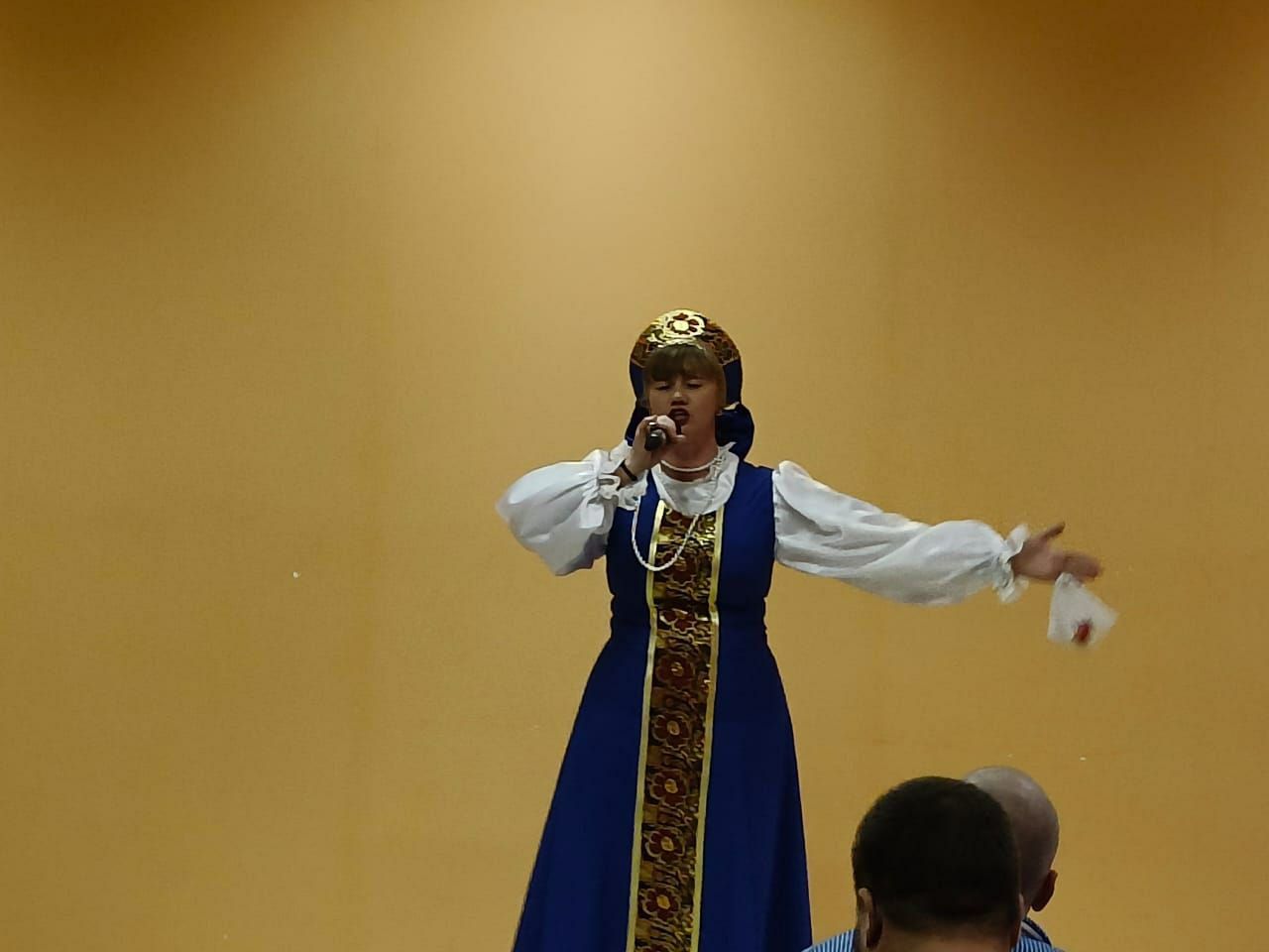 Артисты Воскресенского и Балашовского районов подарили концерты и подарки бойцам в госпиталях Артисты Воскресенского и Балашовского районов подарили концерты и подарки бойцам в госпиталях