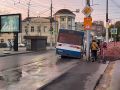 На Московской под автобусом провалился асфальт