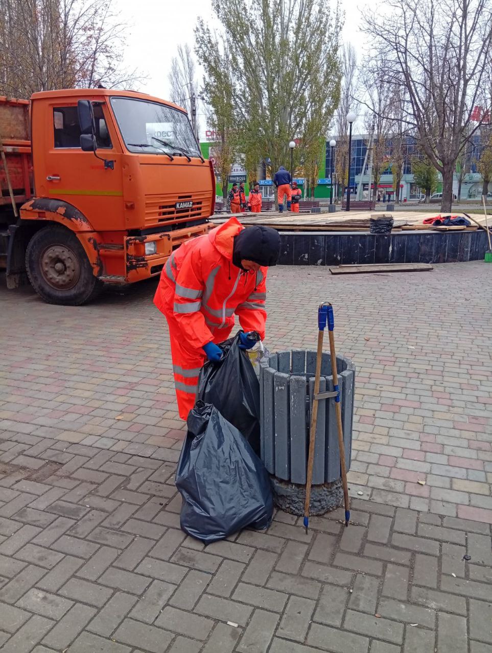 Сбор мусора, уборка под грабли, промывка СЛК Сбор мусора, уборка под грабли, промывка СЛК