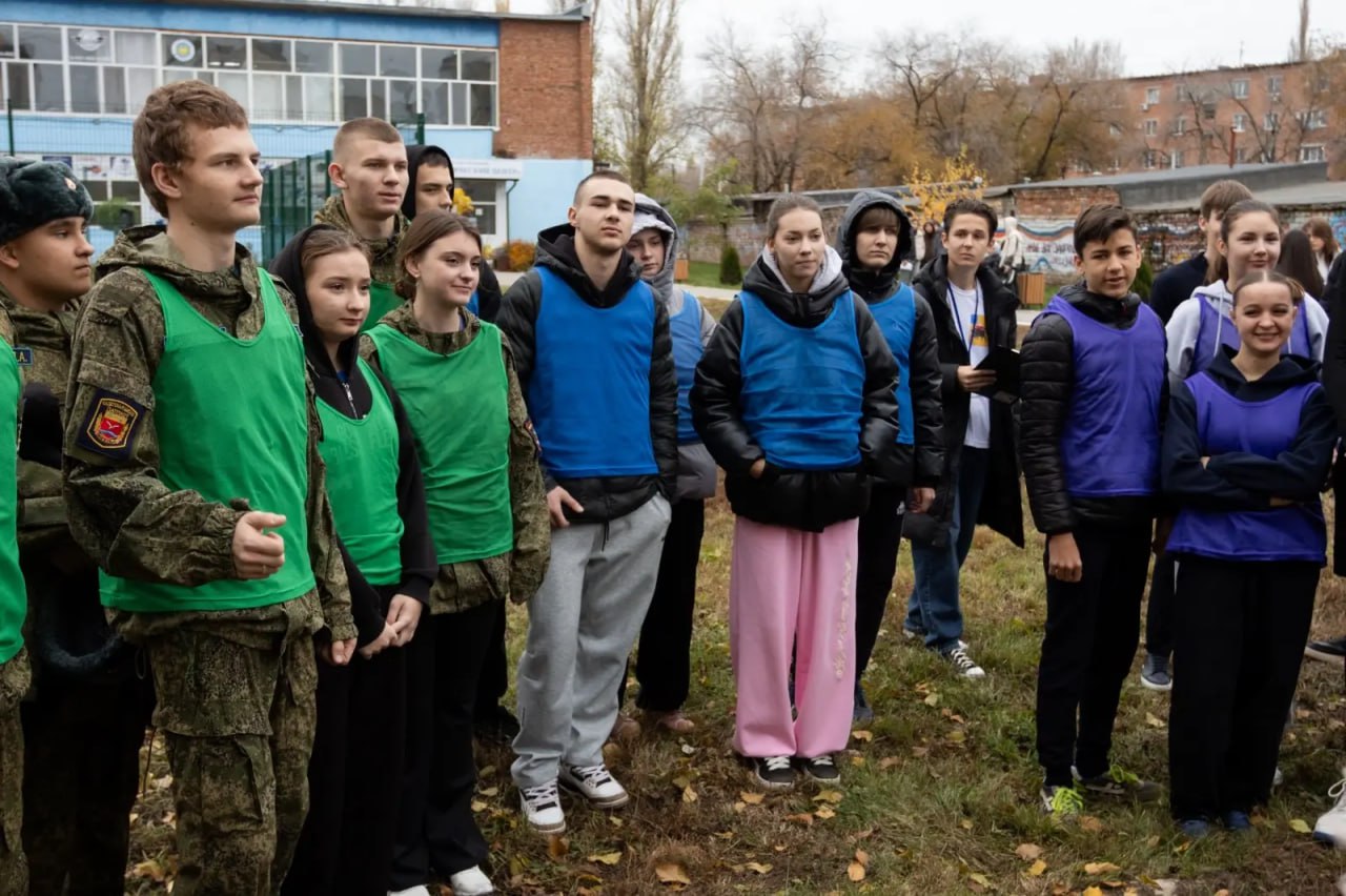 Энгельсские школьники стали участниками военноспортивной игры «Орлёнок» Энгельсские школьники стали участниками военноспортивной игры «Орлёнок»
