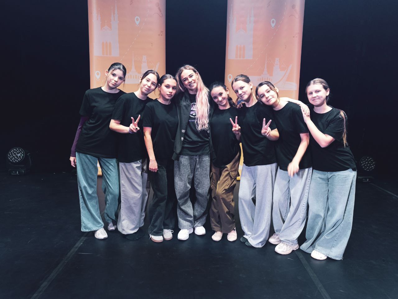 Танцевальный коллектив «КроКси» Дома культуры р.п. Красный Октябрь стал лауреатом II степени III Международного фестиваля-конкурса детского и юношеского творчества «Искра таланта» Танцевальный коллектив «КроКси» Дома культуры р.п. Красный Октябрь стал лауреатом II степени III Международного фестиваля-конкурса детского и юношеского творчества «Искра таланта»