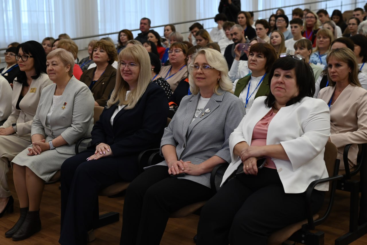 В Саратовской области стартовал региональный конкурс «Педагогический дебют-2025» В Саратовской области стартовал региональный конкурс «Педагогический дебют-2025»