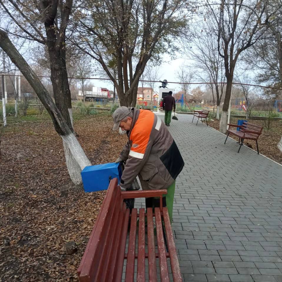 Продолжаются мероприятия по благоустройству города Продолжаются мероприятия по благоустройству города