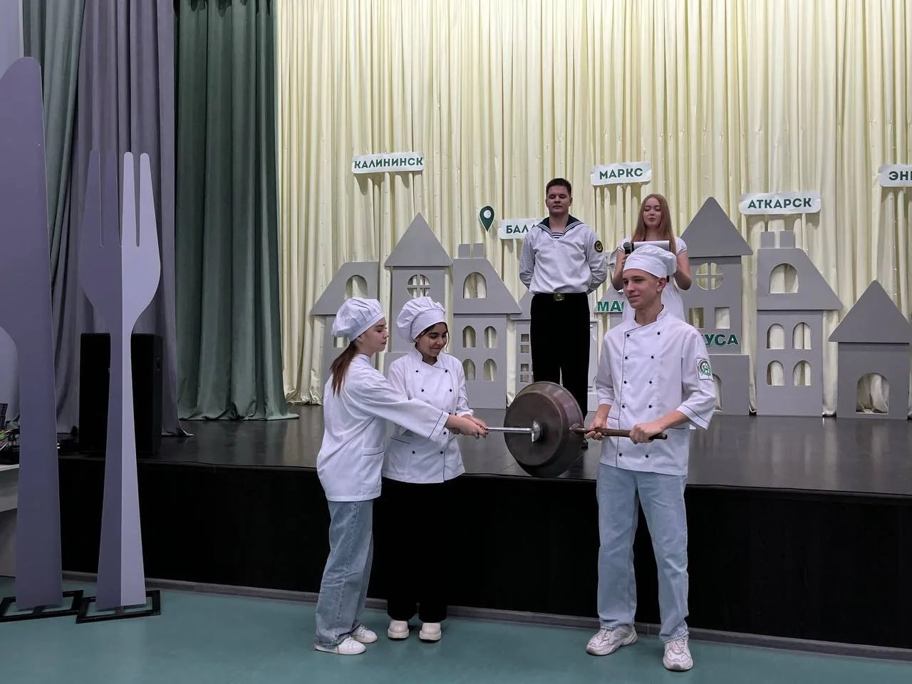 Турнир «Мастера вкуса» определил лучших поваров-студентов Турнир «Мастера вкуса» определил лучших поваров-студентов